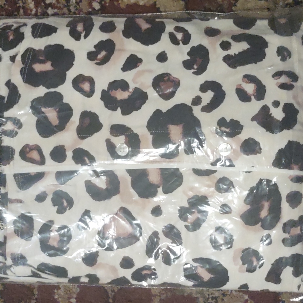 Most comfortable pjs ever! Stars above Pajamas. Comfortable  leopard - Picture 3 of 3